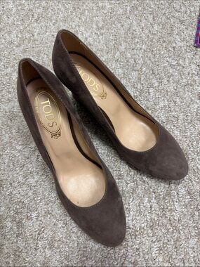 TOD'S Chocolate Suede Pointed-Toe Pumps